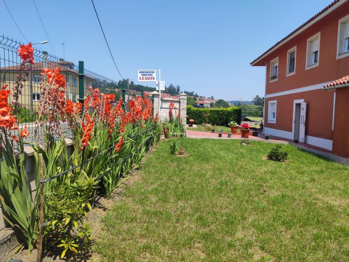 Apartamentos Turisticos Lemos O Pedrouzo Eksteriør bilde